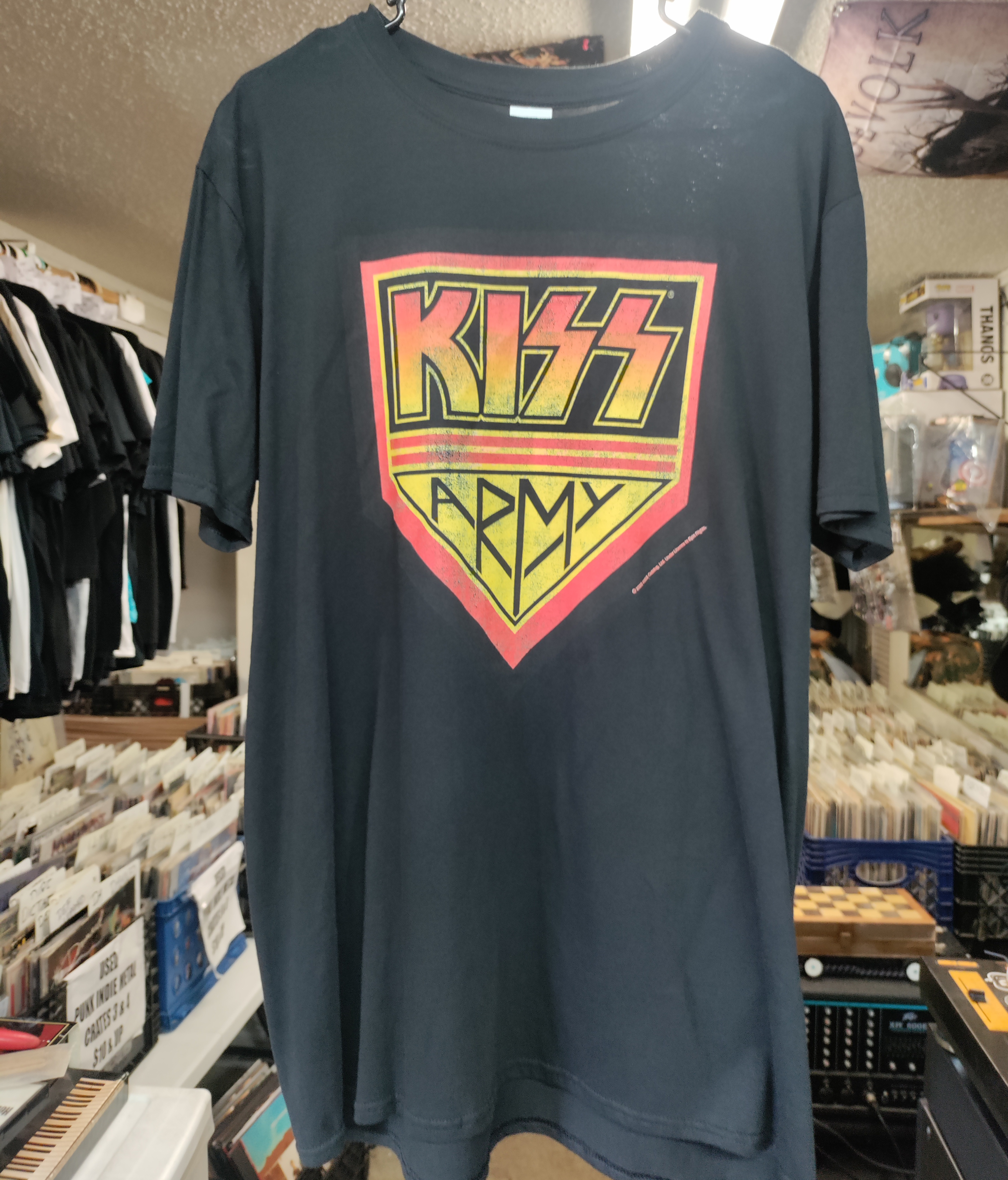 Kiss Army Tshirt Large NEW