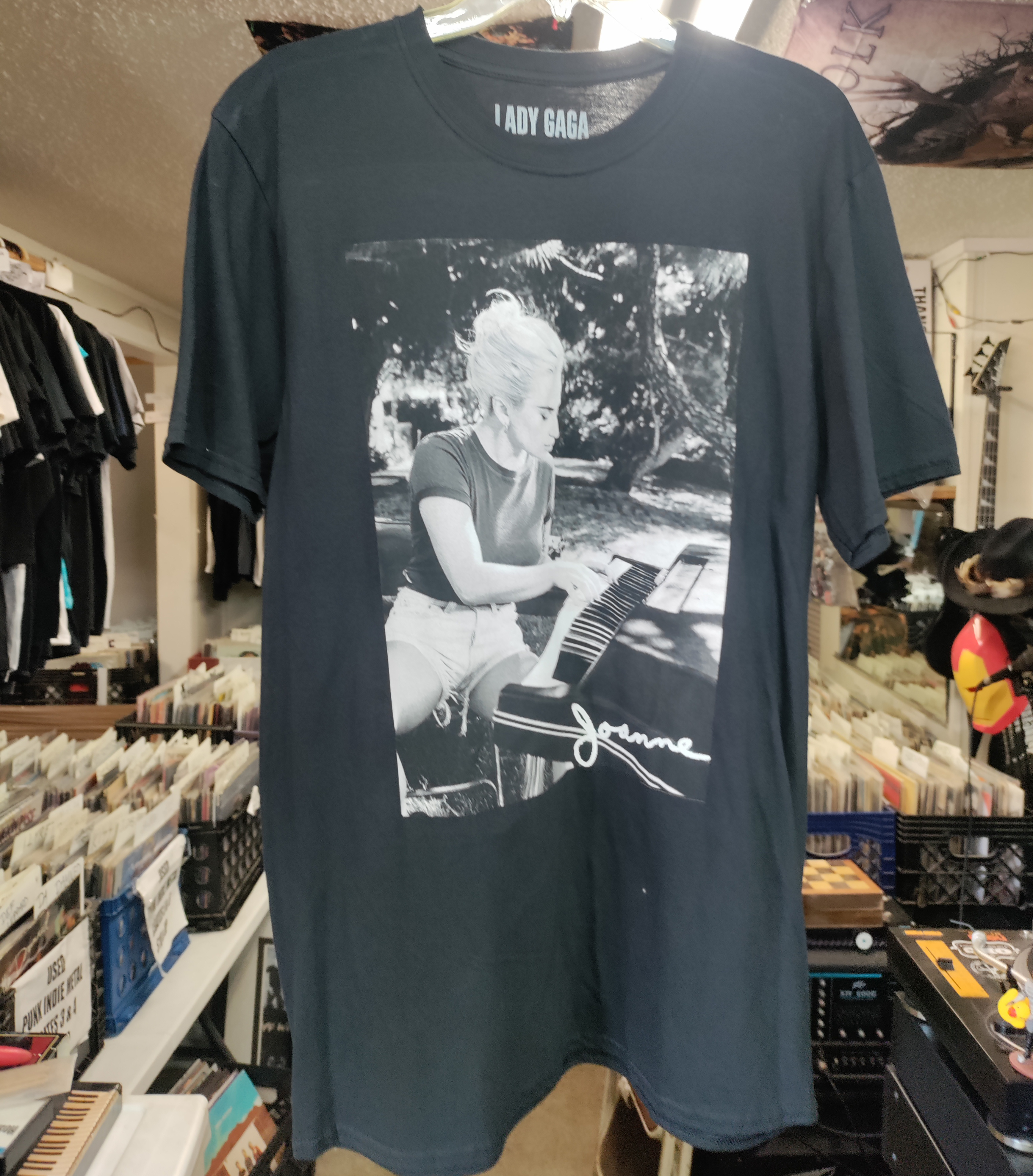 Lady gaga Joanne Tshirt Large NEW