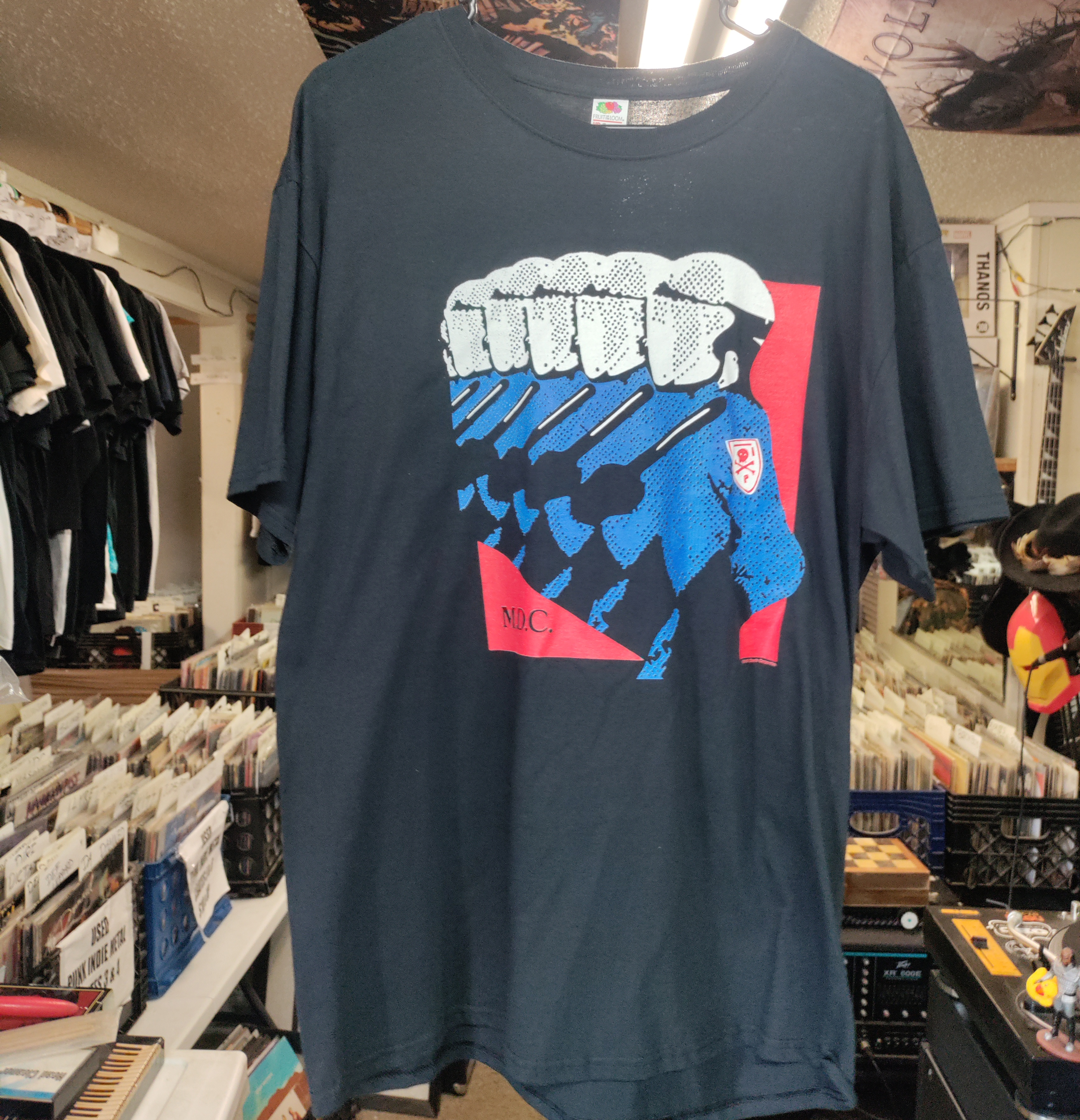 M.D.C. Millions Of Dead Cops Tshirt Large NEW