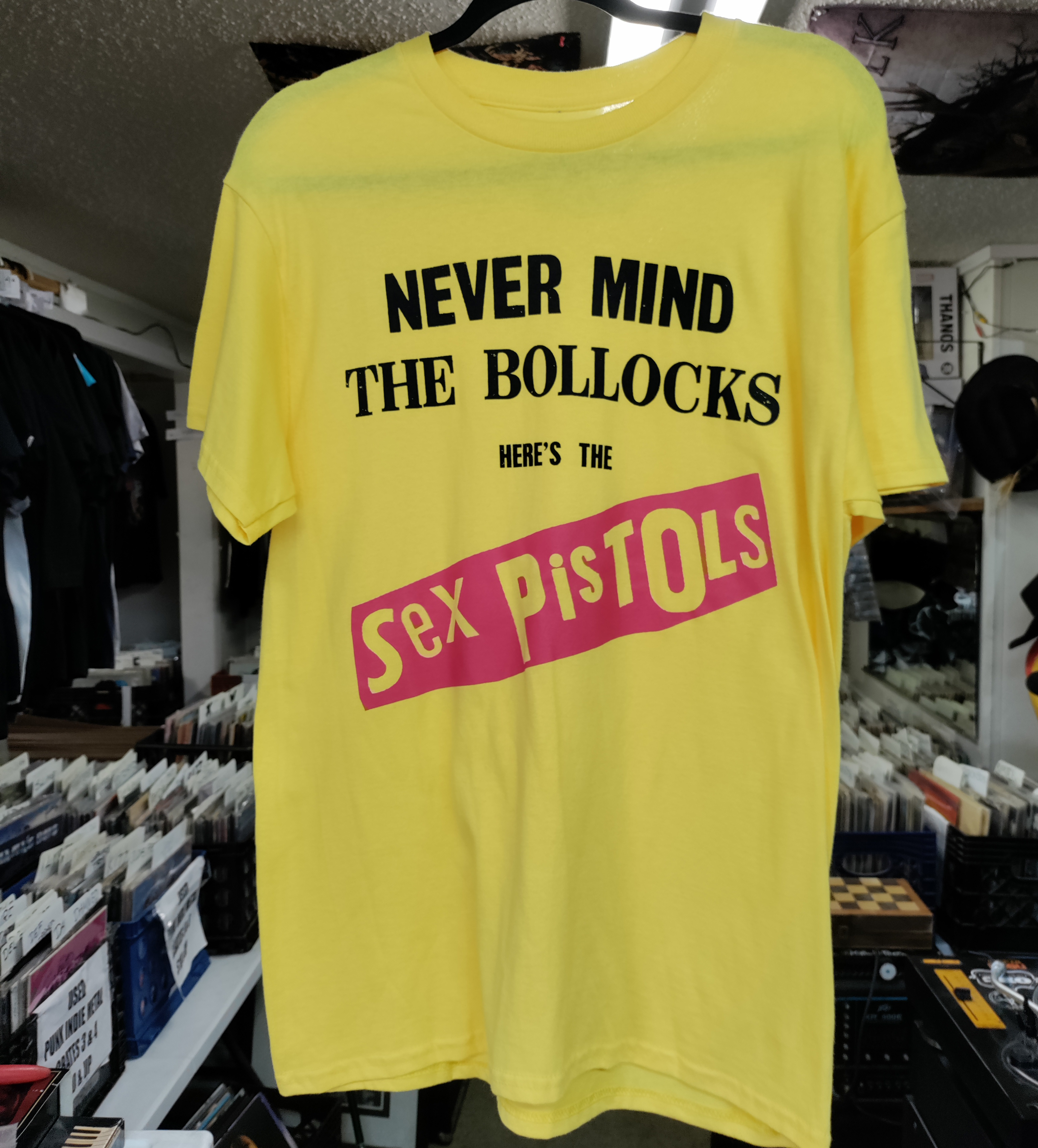 Sex Pistols Never Mind The Bollocks Tshirt Medium NEW