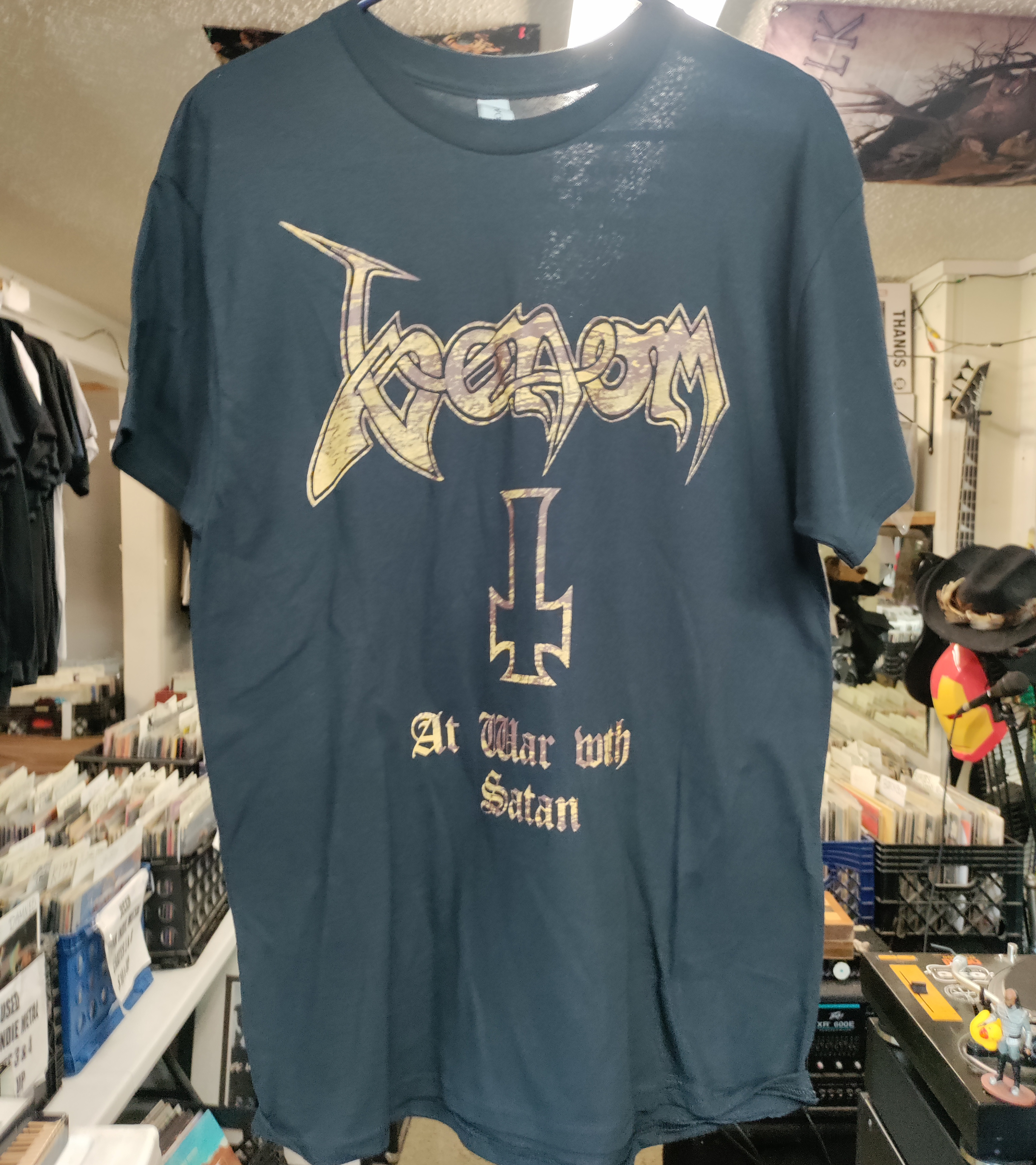 Venom At War With Satan Tshirt Large NEW