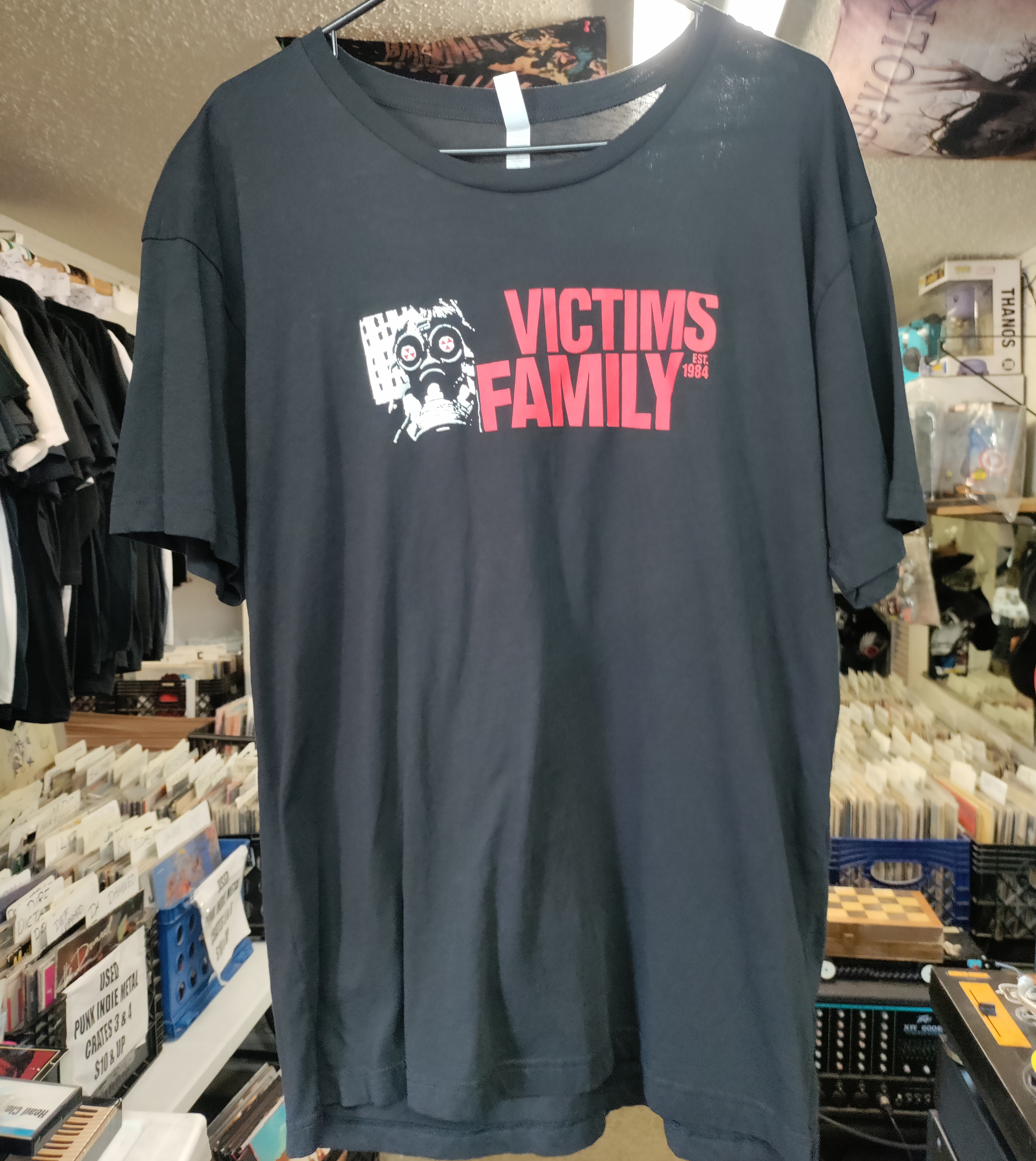 Victims Family Est 1984 Tshirt Large NEW